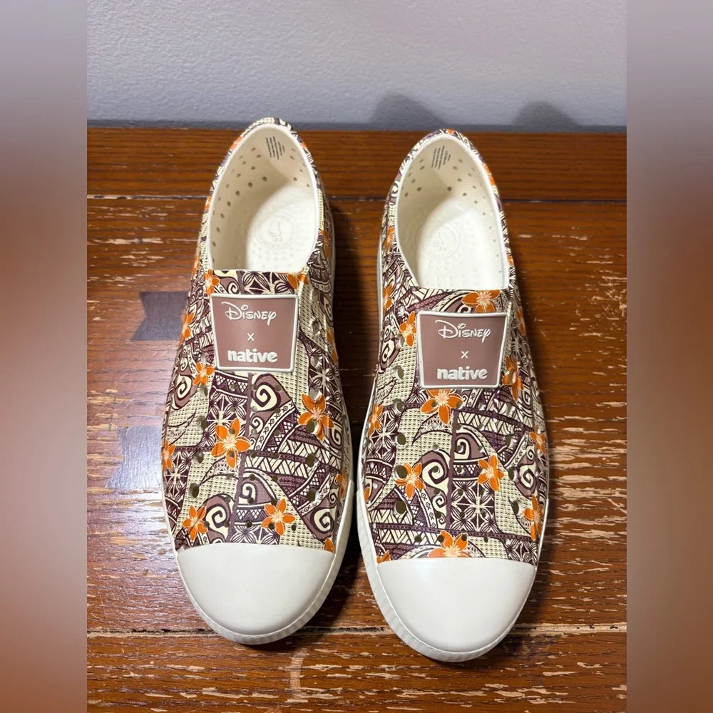 Native Disney Moana Collab Recyclable Comfy Summer Slip On Shoes Unisex Sz M7 W9